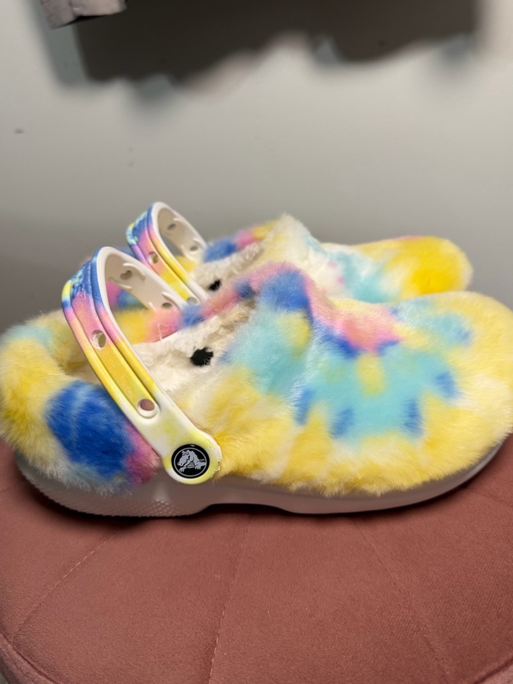 CROCS Fuzzy Tie-Dye Clog in Yellow Multi